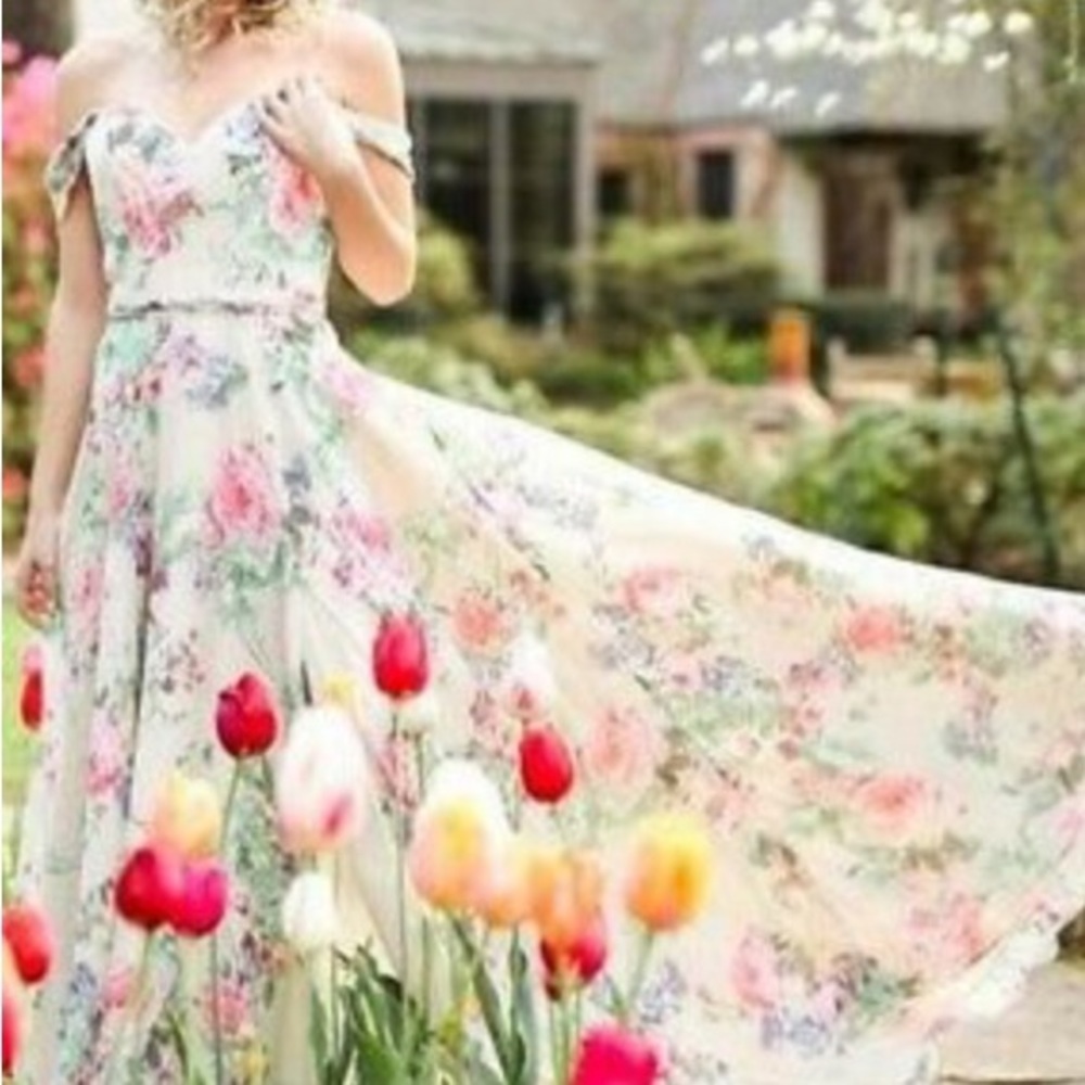 Mori Lee Dress Size 6 NWT